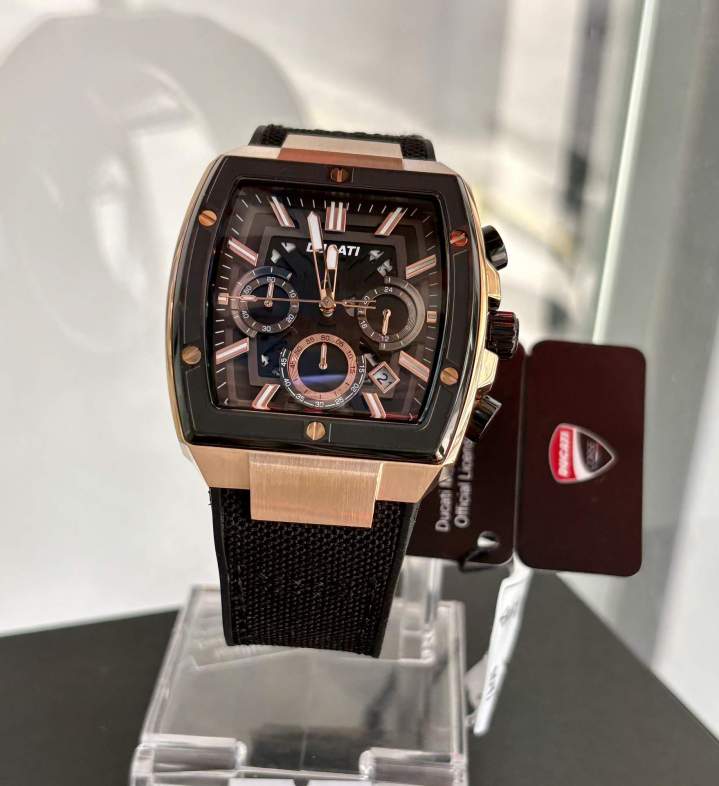 Montre violet Guadeloupe